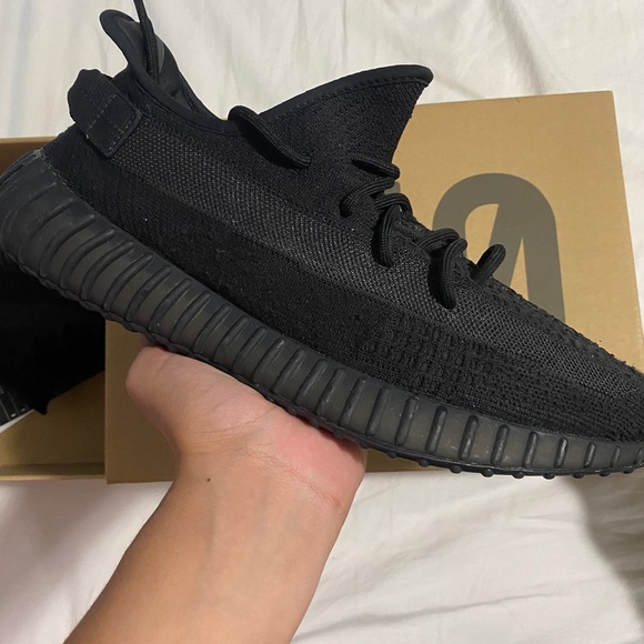 yeezy v2 - Picture 1 of 8